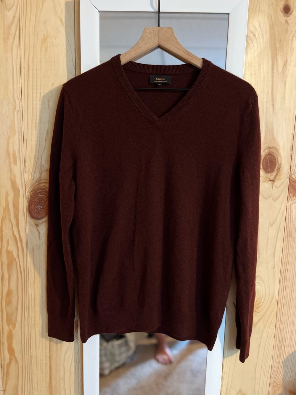 Quince Mongolian Cashmere V-Neck Sweater Rich Burgundy